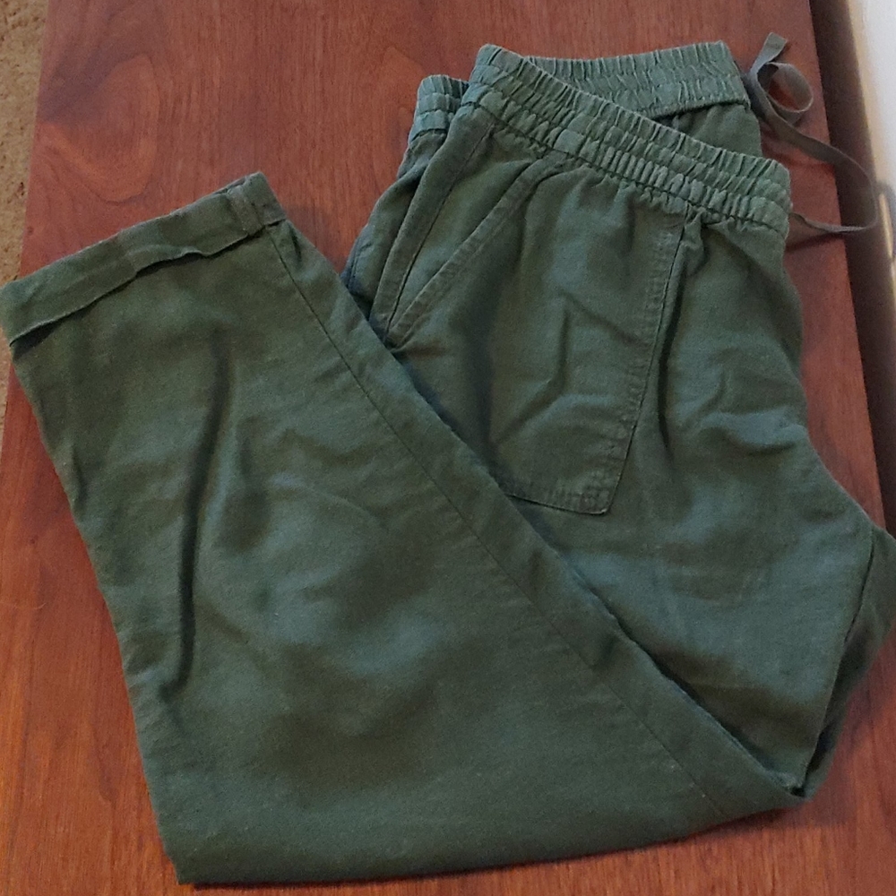 Soft dark green old navy pants linen blend